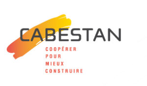 Cabestan : Coopérer pour mieux construire - Logo entreprise Logo Cabestan avec trait de pinceau orange et jaune, texte Coopérer pour mieux construire.